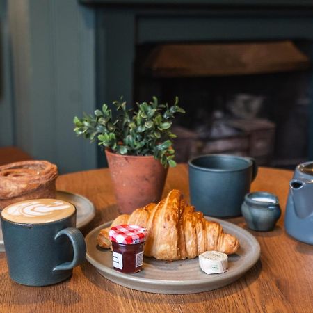 The Lazy Goose - Coffee House & Bedrooms Claypits Habitación foto